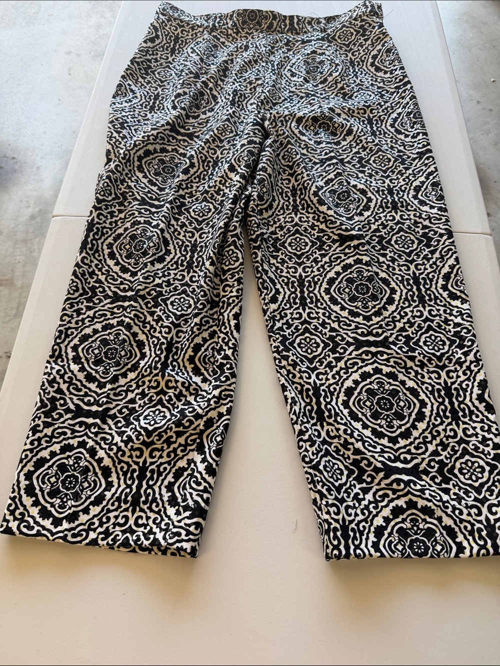 Woman’s Mesmerize Black and White Patterned ankle pants, Size 14